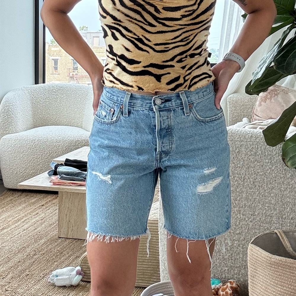 Levi’s 501 Distressed Blue Denim Shorts 25”